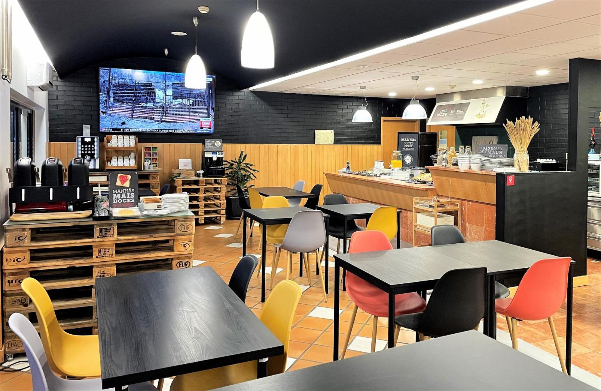 Hotel Ibis Leiria Fatima エクステリア 写真