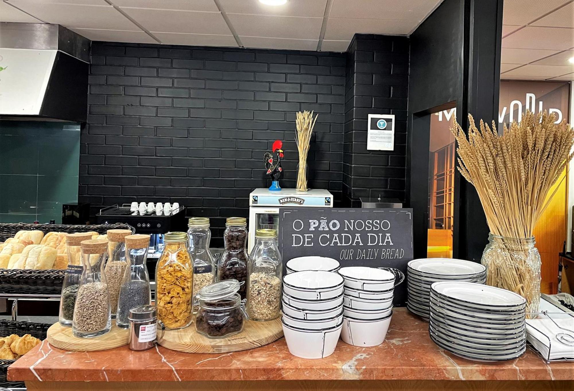 Hotel Ibis Leiria Fatima エクステリア 写真
