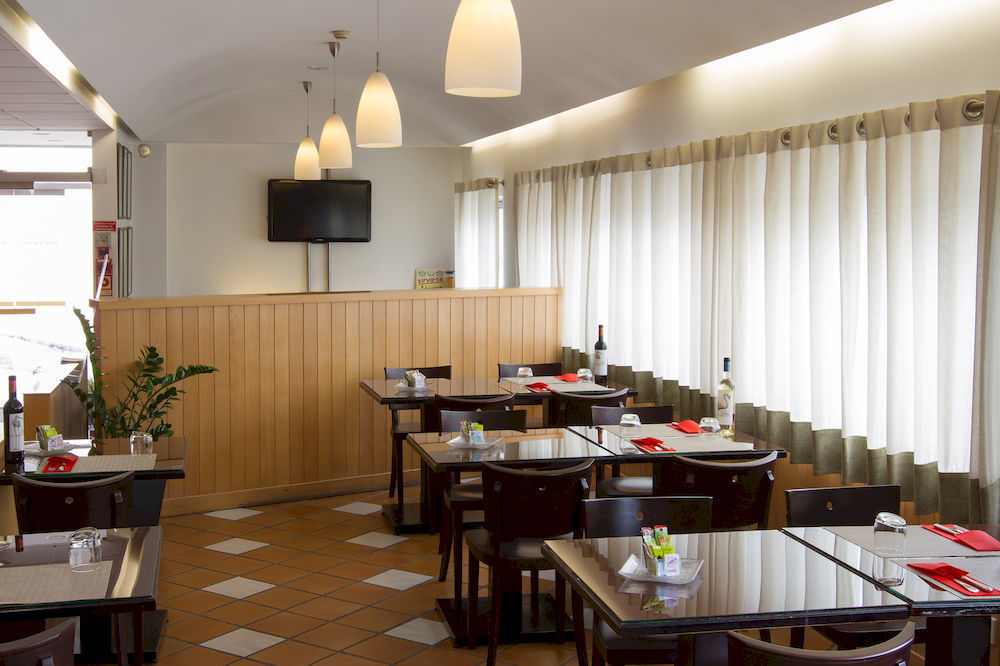 Hotel Ibis Leiria Fatima エクステリア 写真