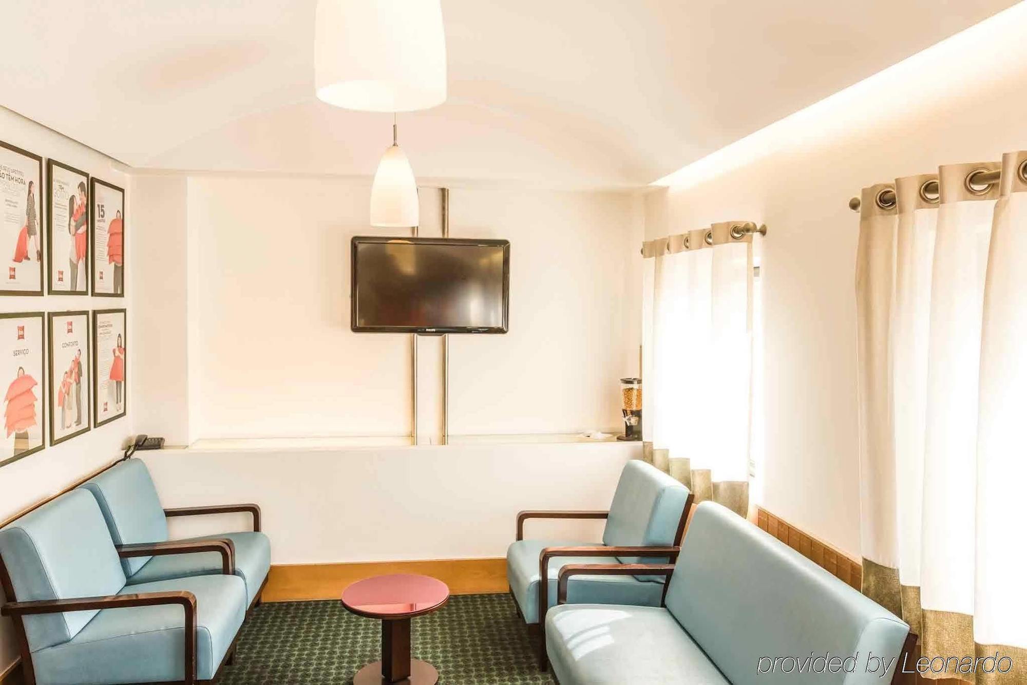 Hotel Ibis Leiria Fatima エクステリア 写真