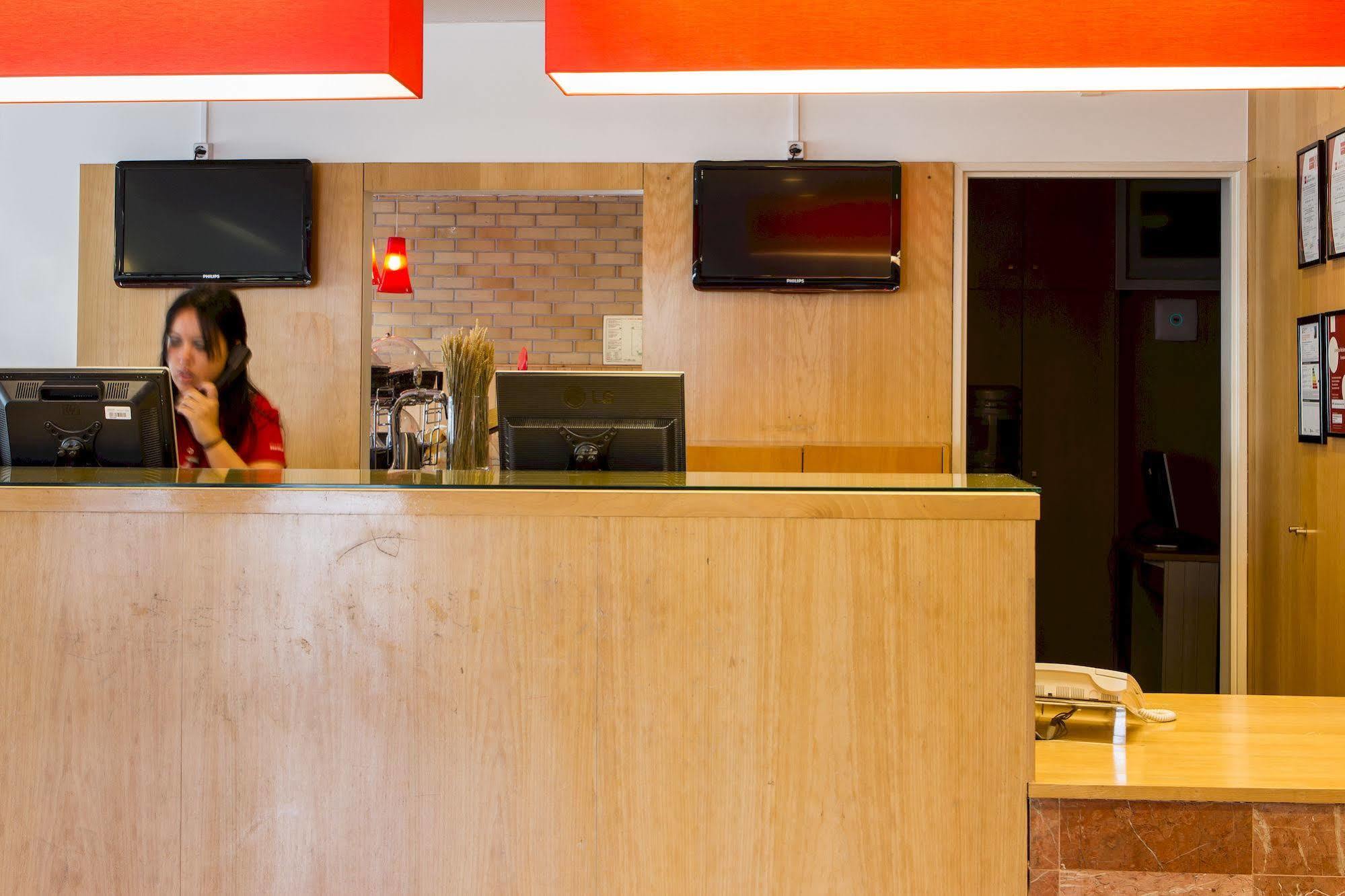 Hotel Ibis Leiria Fatima エクステリア 写真